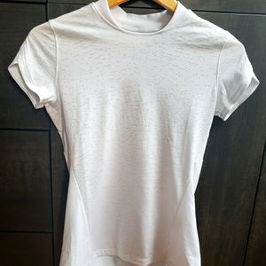 New Under Armour t-shirt